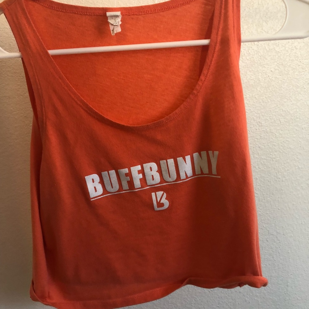 Buffbunny crop.
